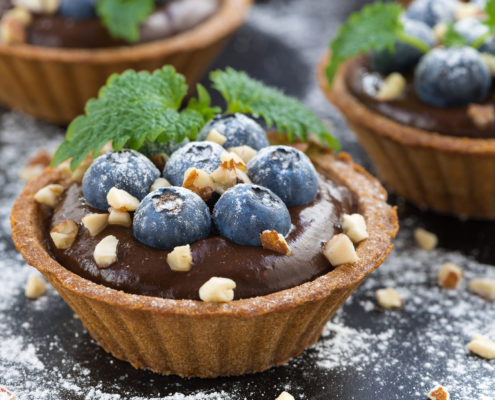 Dark Chocolate Almondmilk Pudding Tarts