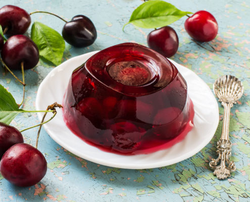Fresh Cherrys and Gelatin